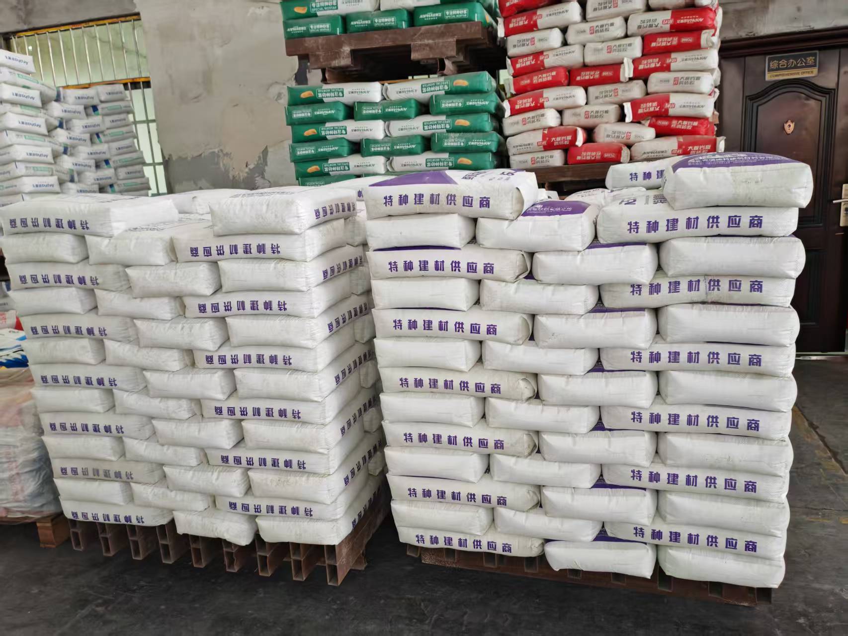 博兴拱顶带模注浆料