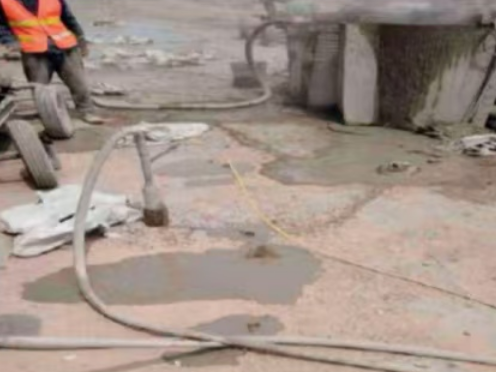 博兴水泥混凝土路面板底注浆技术 路面脱空注浆整治方案